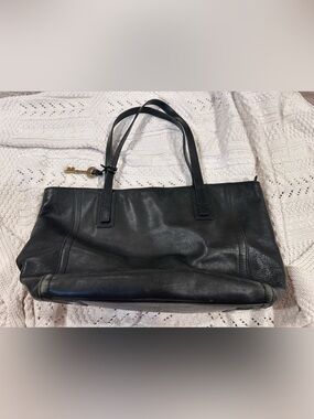 Fossil Classic Black Leather Tote Bag with Key Charm 17 inches x 10 x 5